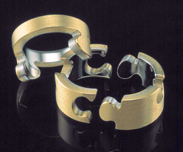 Submission by Christof Krahenmann for the 1999 puzzle American Jewelry Design Council Project