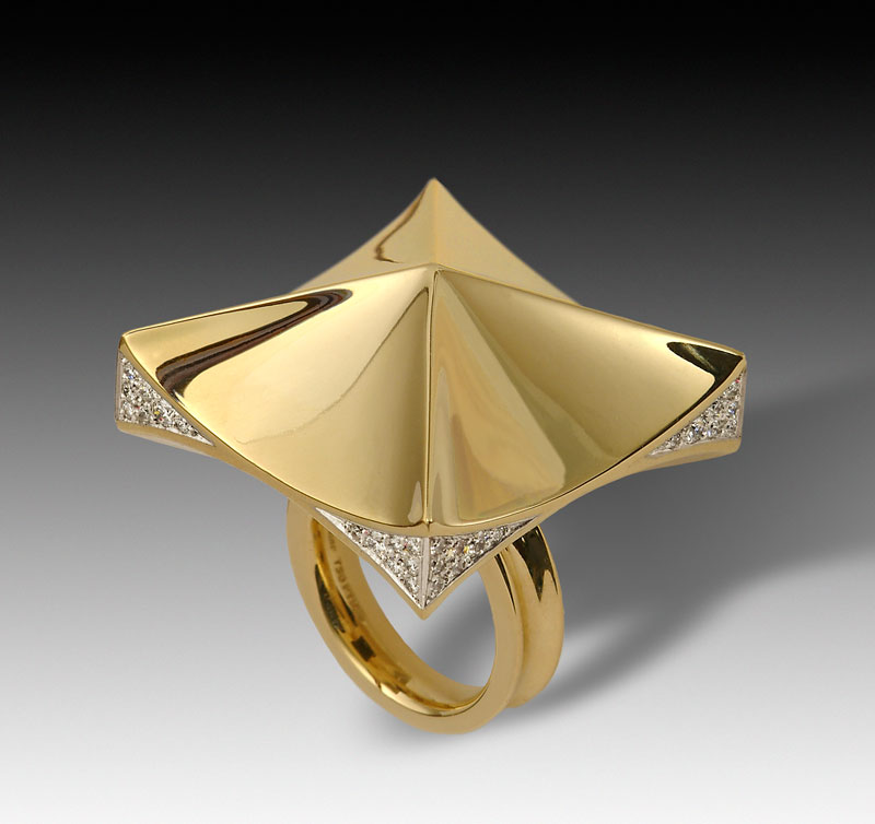 Submission by Diana Vincent for the 2005 pyramid American Jewelry Design Council Project