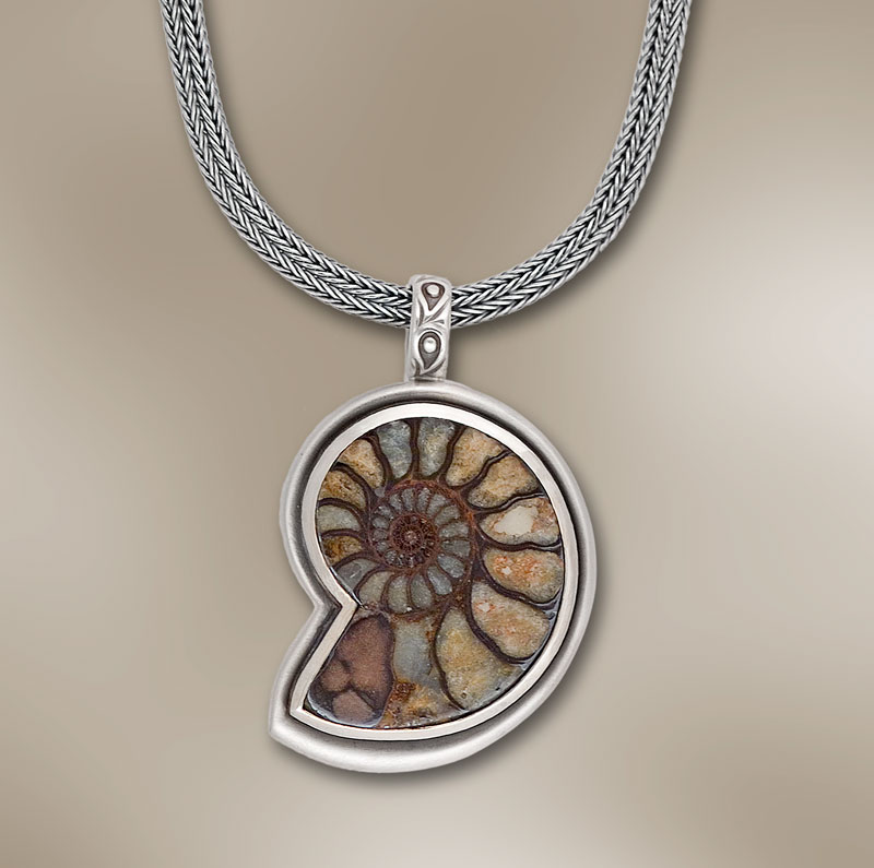 Submission by Jane Bohan for the 2007 spiral American Jewelry Design Council Project