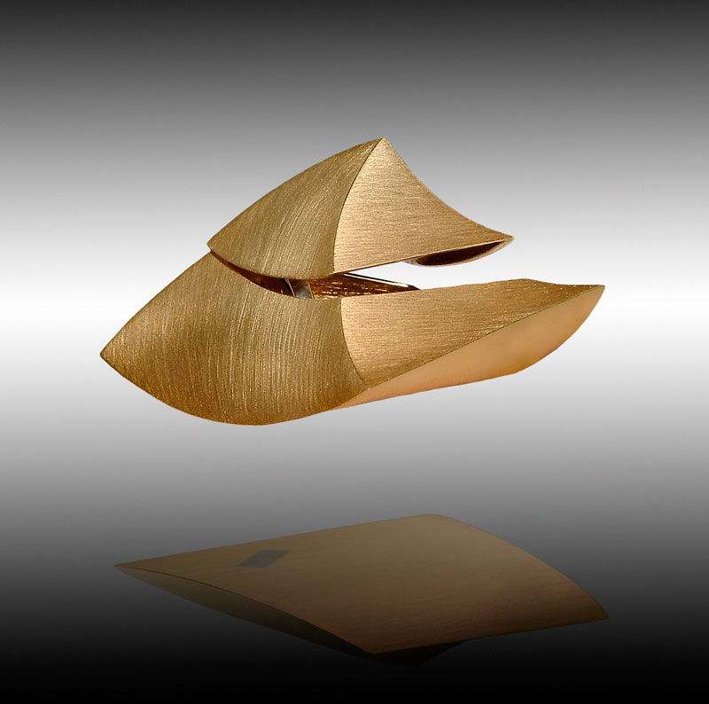 Submission by Pascal Lacroix for the 2005 pyramid American Jewelry Design Council Project
