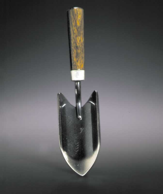 Submission by Susan Sadler for the 1998 key American Jewelry Design Council Project
