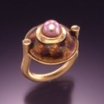 Bead Dome Ring Gold With Pink Pearl